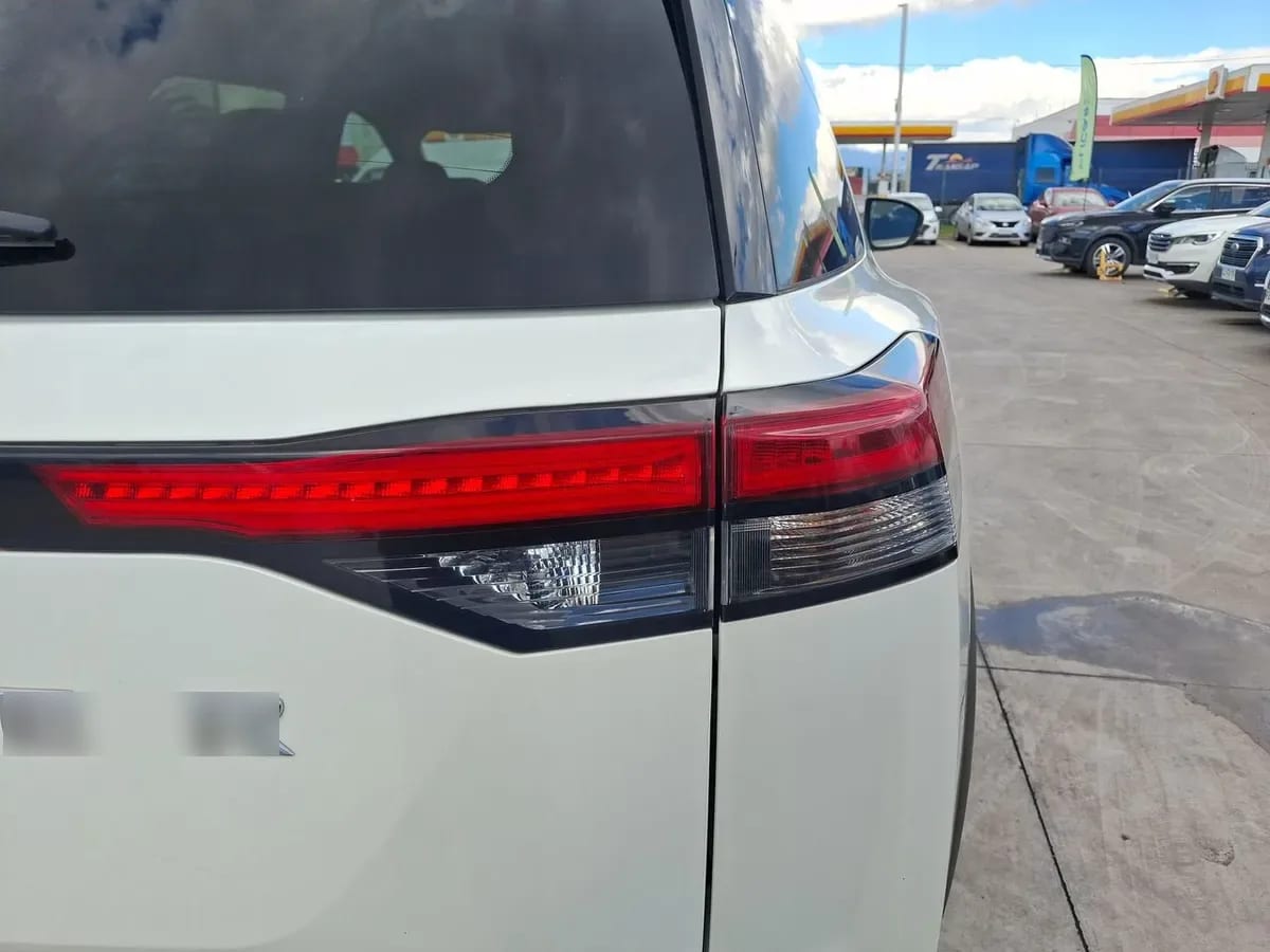 Nissan Pathfinder 3.5 Sense 2wd Cvt At 5p año 2024