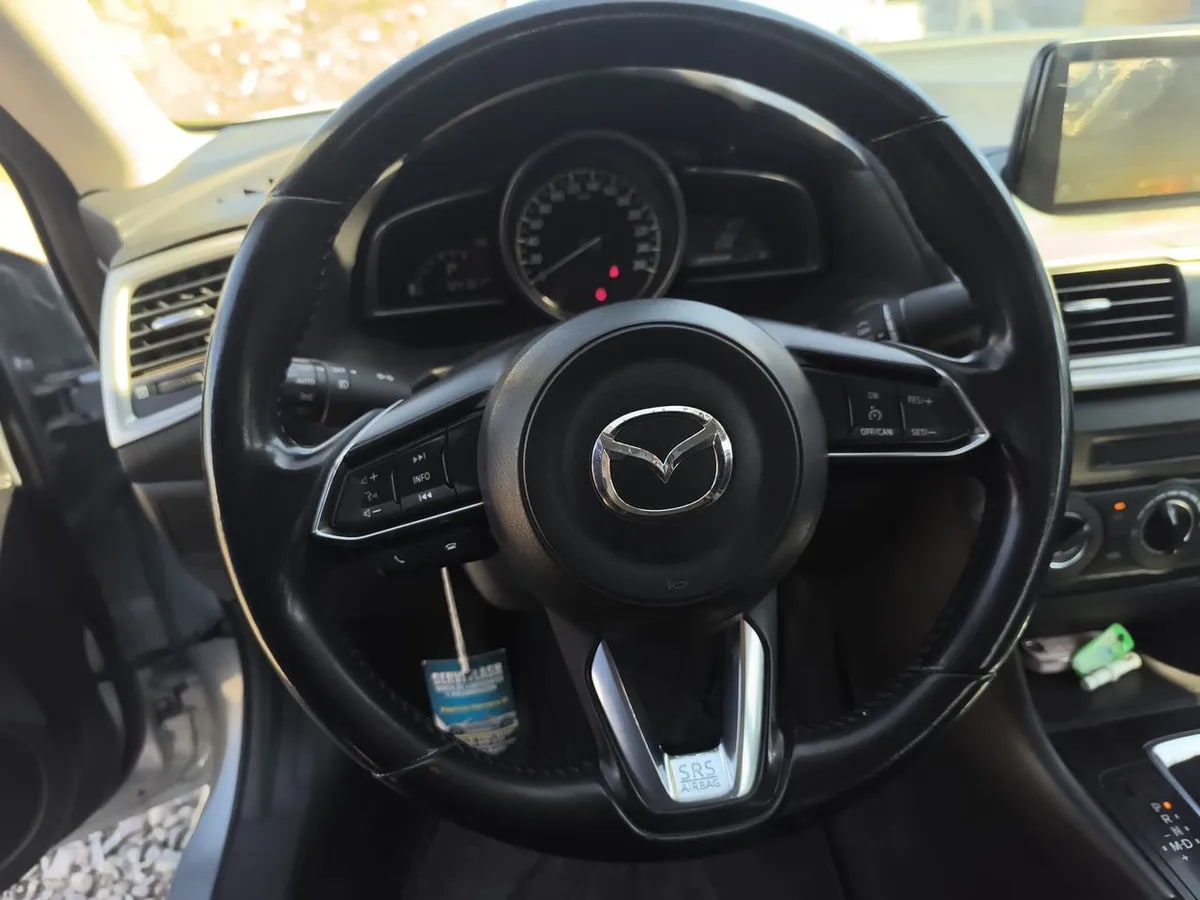 Mazda 3 2.0 V 4x2 Sdn Sunroof 6at 4p año 2017