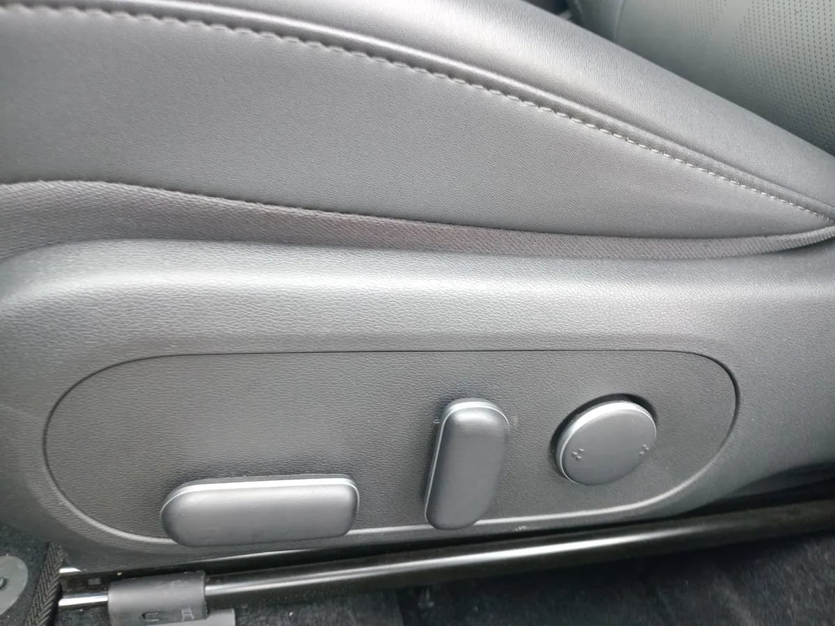 Hyundai Kona 1.6 Sx2 Design Hybrid 4x2 At 5p año 2026