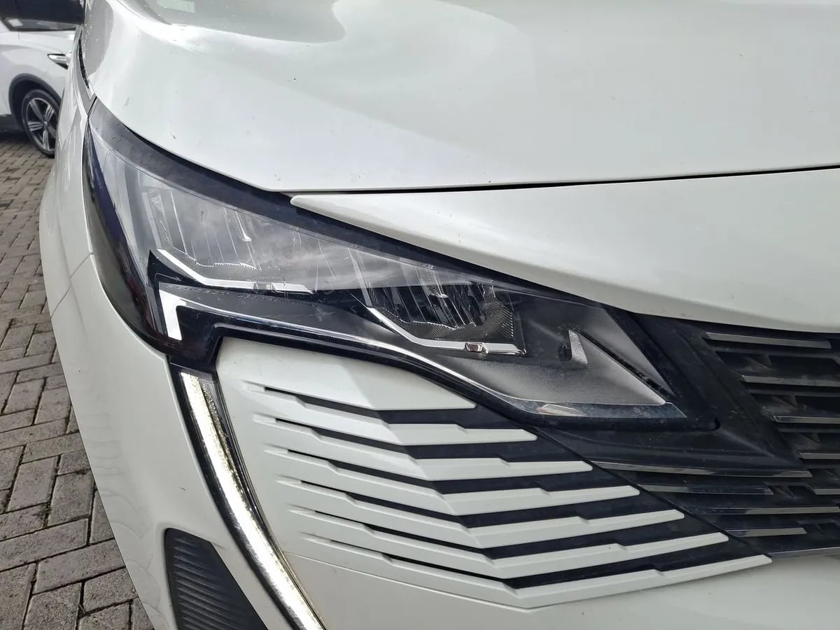 Peugeot 3008 1.2 Active Pack Puretech 130 4x2 Mt6 5p año 2023