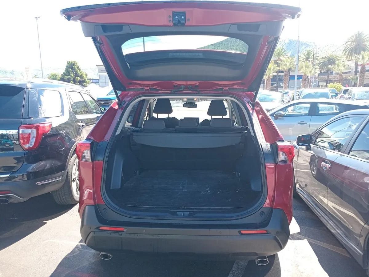 Toyota Rav 4 2.0 Xle 4x2 A20xle2c Cvt At 5p año 2021