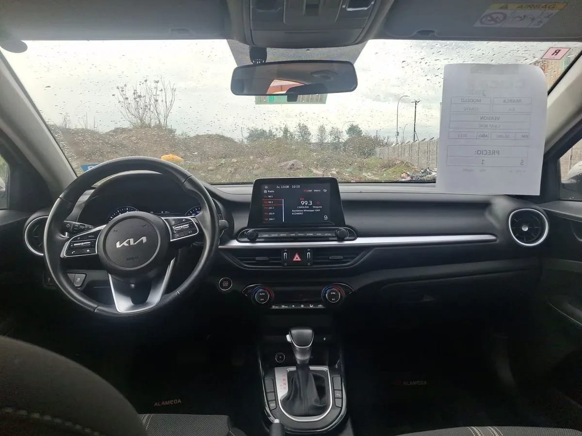 Kia Cerato 1.6 Ex Full 4x2 6at 4p año 2023