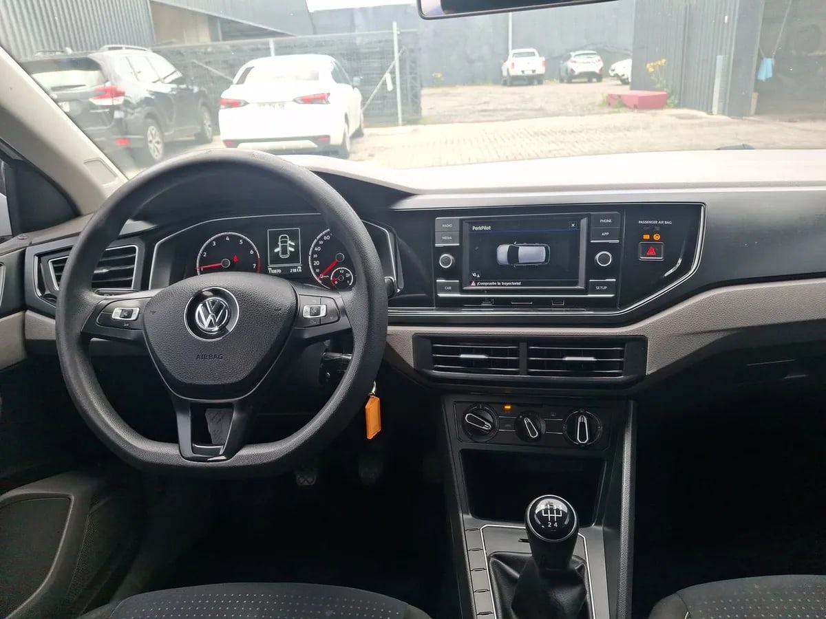 Volkswagen Polo 1.6 Comfortline 4x2 Mt5 5p año 2021