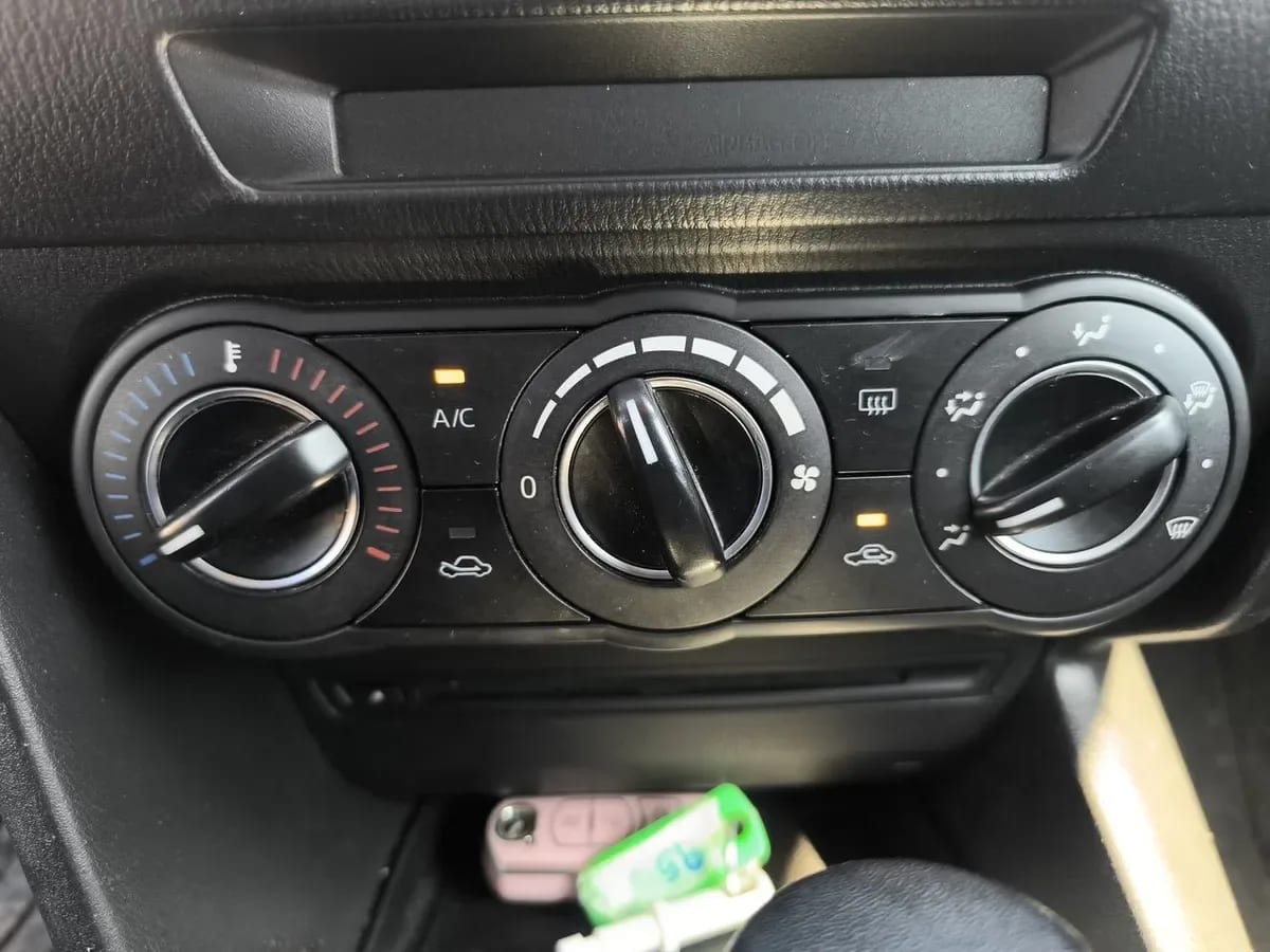 Mazda 3 2.0 V 4x2 Sdn Sunroof 6at 4p año 2017
