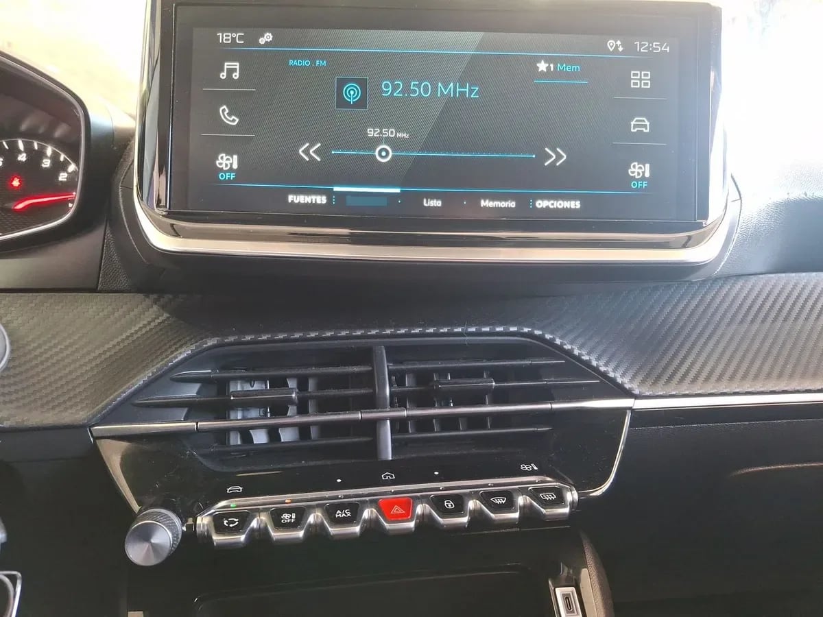 Peugeot 208 1.2 Mca Puretech 100 Active 4x2 Mt 5p año 2024
