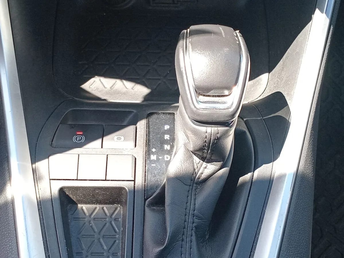 Toyota Rav 4 2.0 Xle 4x2 A20xle2c Cvt At 5p año 2021