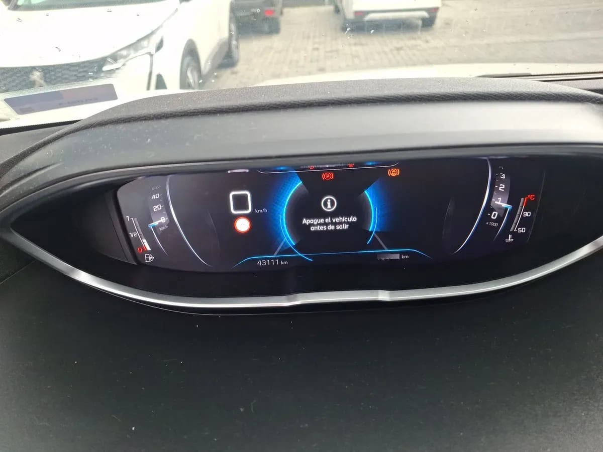 Peugeot 3008 1.2 Active Pack Puretech 130 4x2 Mt6 5p año 2023