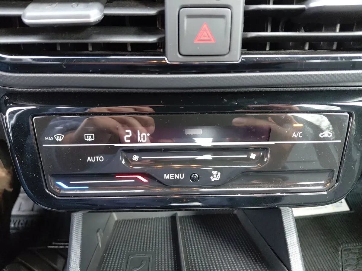 Volkswagen Tera 1.0 Tsi High 2wd At 5p año 2026