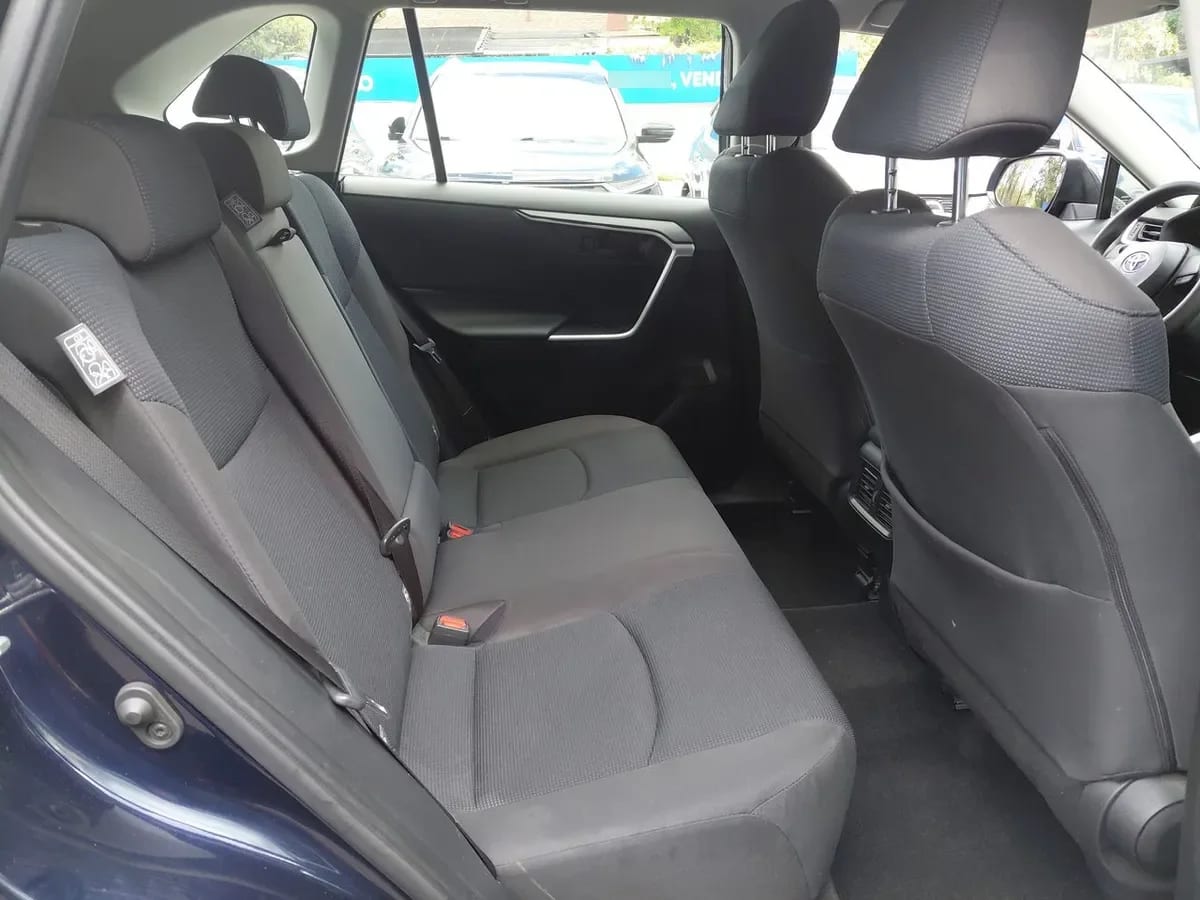 Toyota Rav 4 2.0 Le 4x2 Mt 5p año 2024