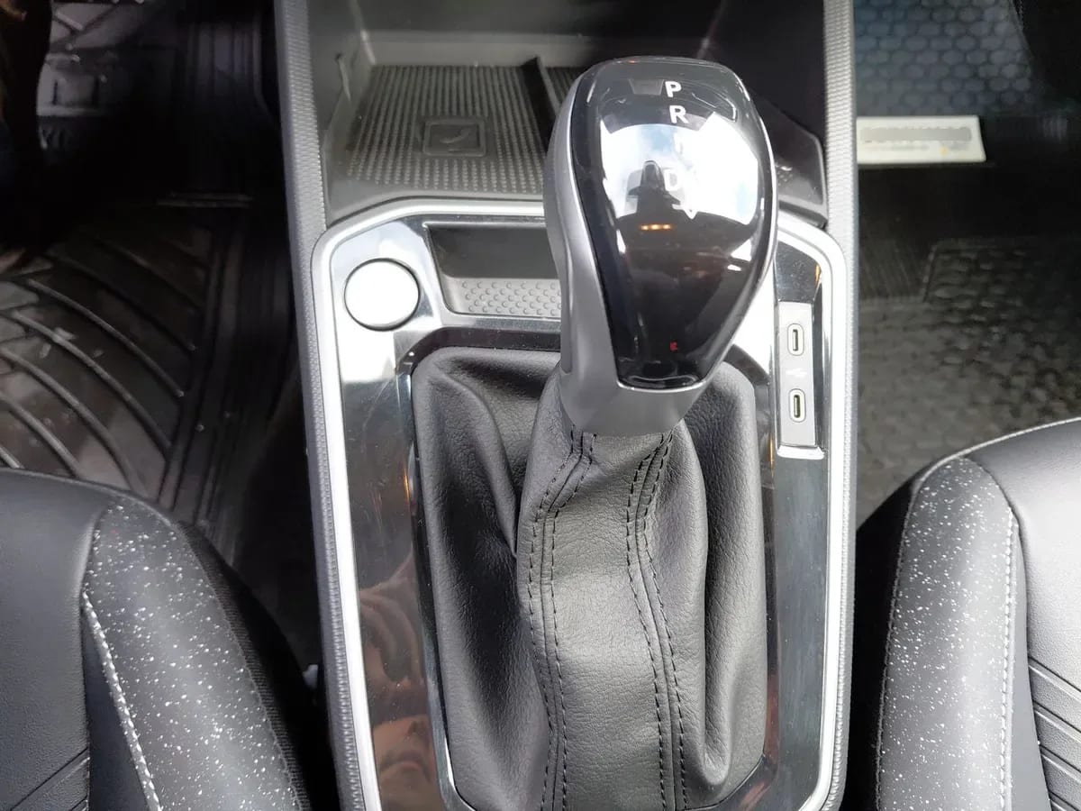 Volkswagen Tera 1.0 Tsi High 2wd At 5p año 2026