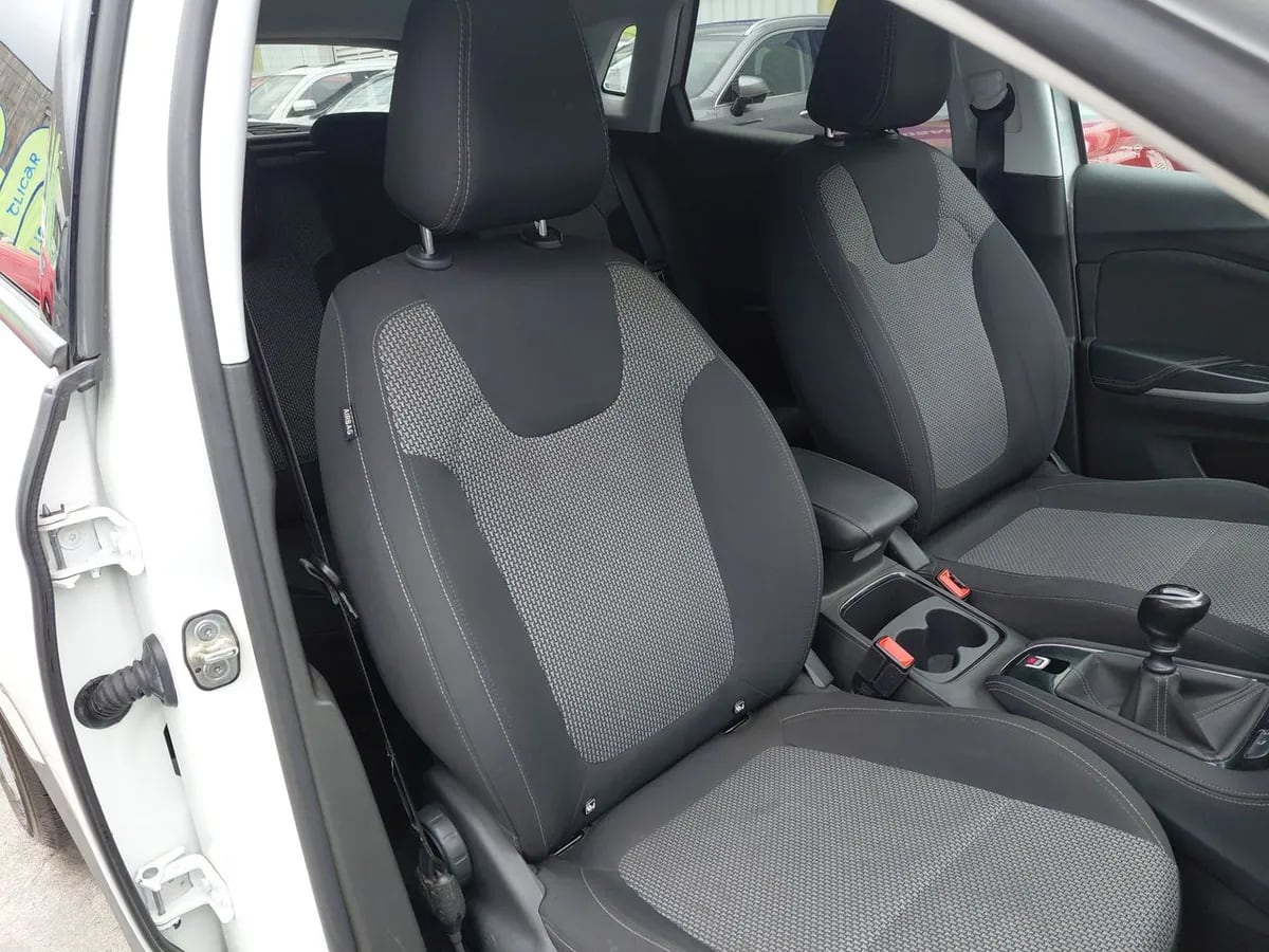 Opel Grandland 1.2t Dynamic 4x2 Mt6 5p año 2021