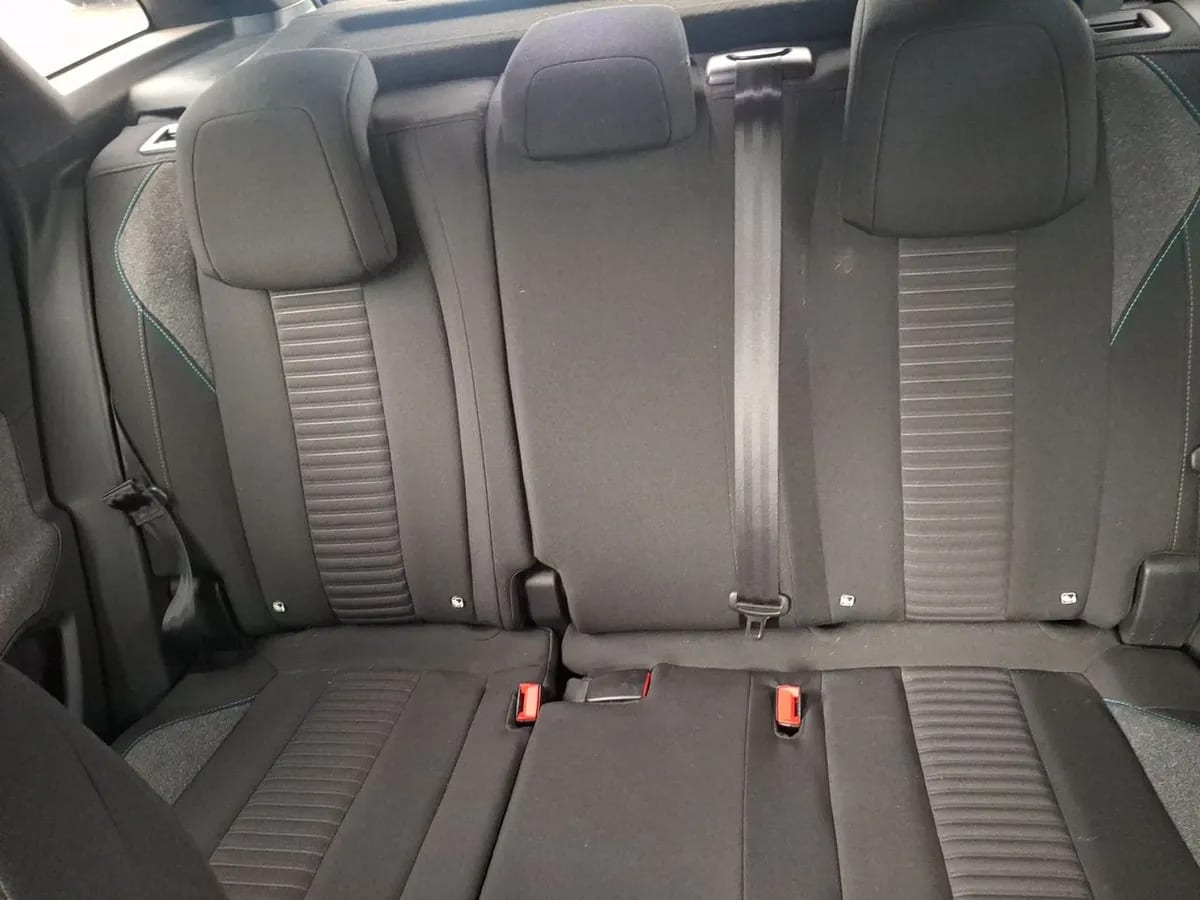 Peugeot 3008 1.2 Active Pack Puretech 130 4x2 Mt6 5p año 2023