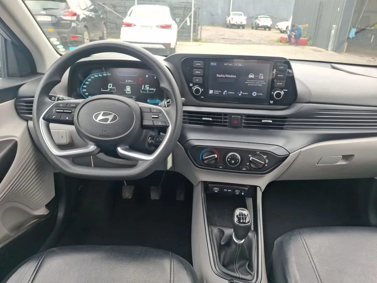 Hyundai I20 1.4 Plus Fl Bi3 4x2 Hb Mt 5p año 2025