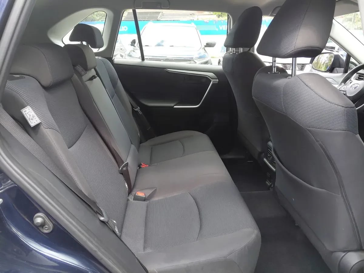 Toyota Rav 4 2.0 Le 4x2 Mt 5p año 2024