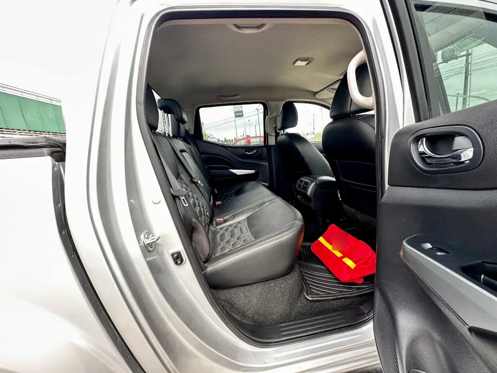 Nissan Navara Navara Dc 4x4 2.3tdi Le At año 2023