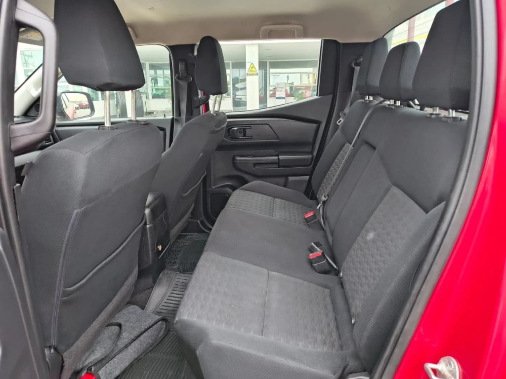 Mitsubishi L200 Katana D/c 2.4 Tdi Mt Xrt 4x4 año 2024