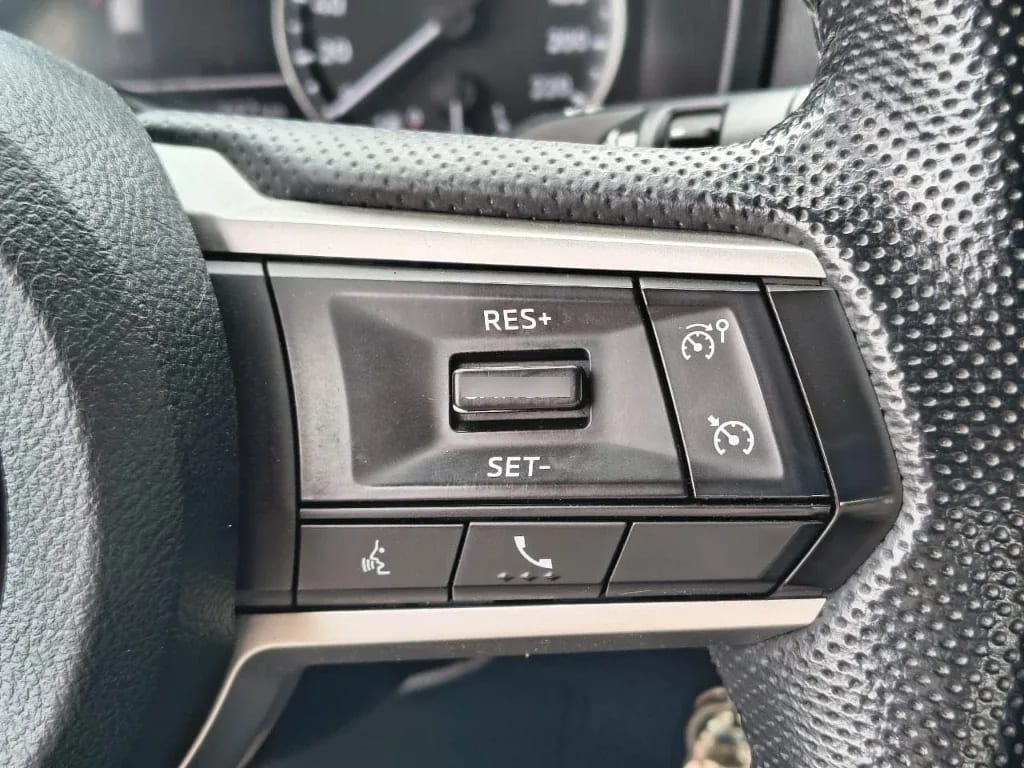 Mitsubishi L200 Katana D/c 2.4 Tdi Mt Xrt 4x4 año 2024