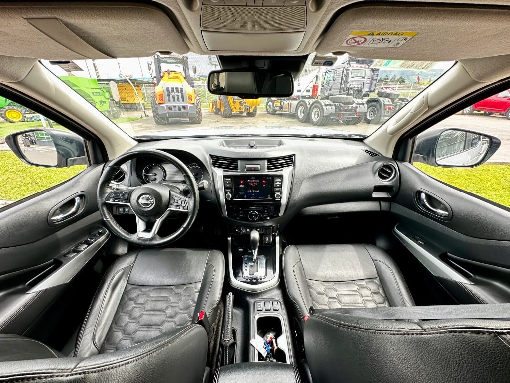 Nissan Navara Navara Dc 4x4 2.3tdi Le At año 2023