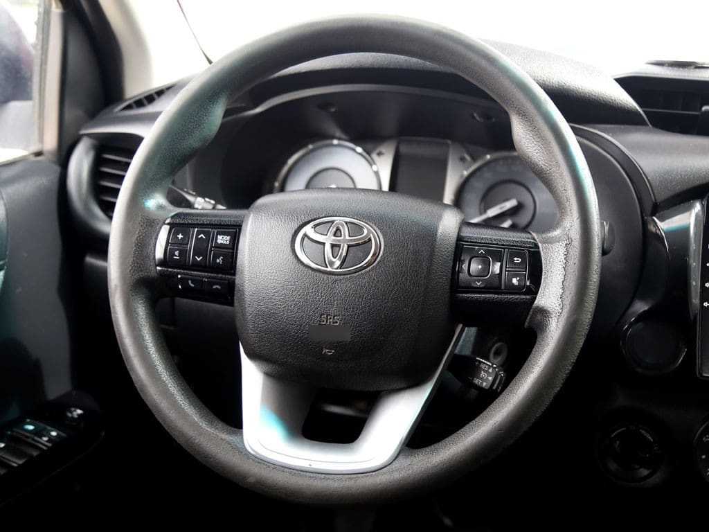 Toyota Hilux D Cab Dx 4x4 2.4 año 2022