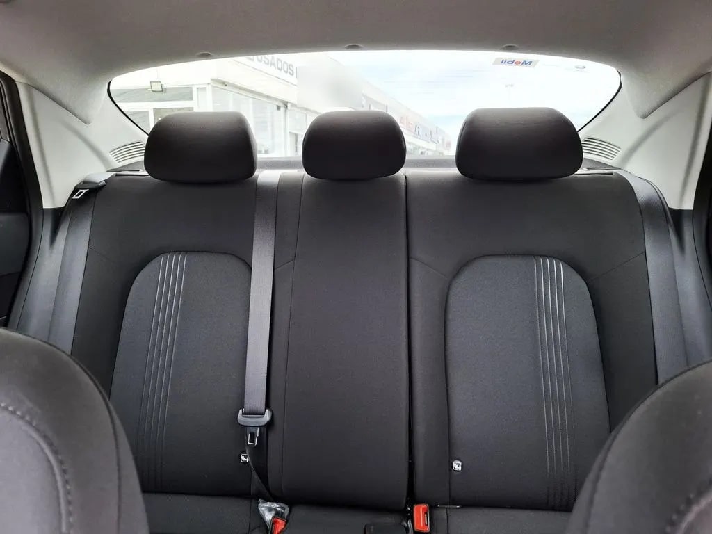 Hyundai Accent Bn7i Mpi Cvt 1.5 At Design año 2025