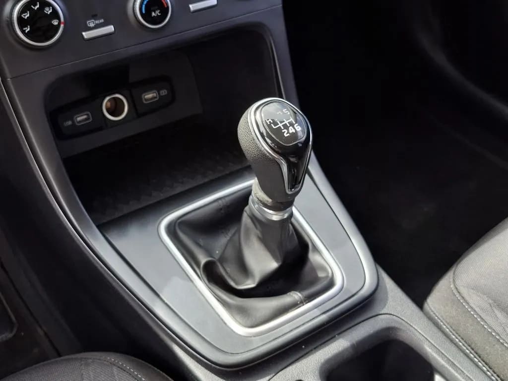 Hyundai Creta 1.5 Su2i Plus Mt año 2024