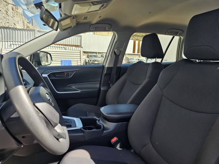 Toyota Rav4 2.0 Le At año 2024