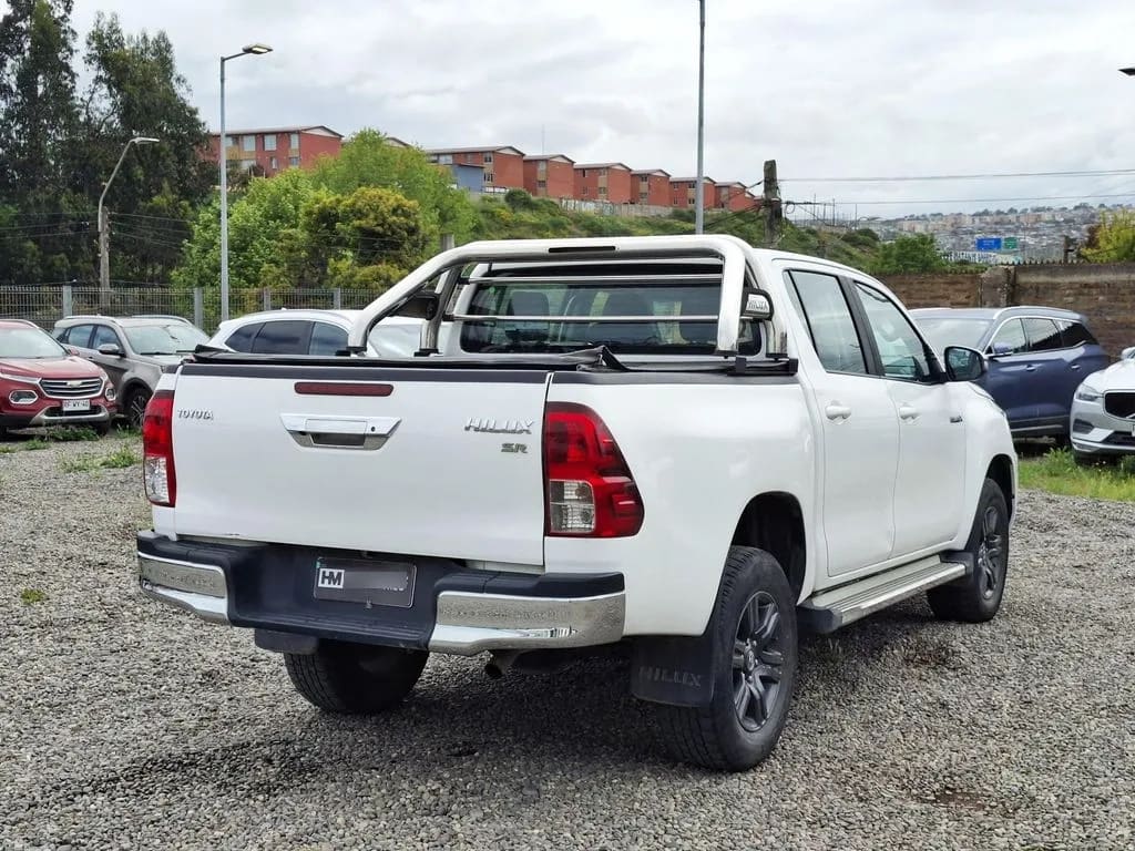 Toyota Hilux Doble Cabina 2.4 4x2 año 2021