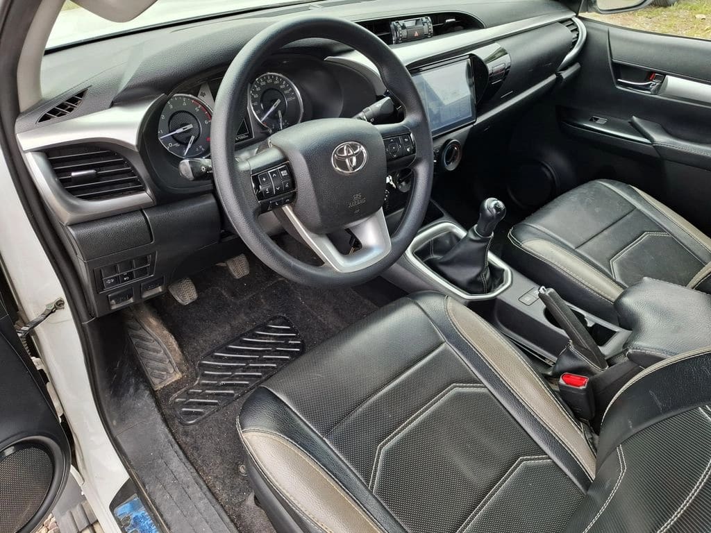 Toyota Hilux Doble Cabina 2.4 4x2 año 2021