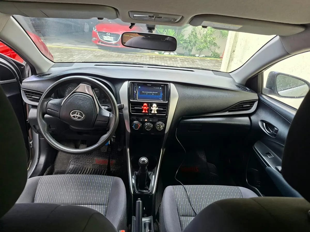 TOYOTA YARIS 1.5 Sport Gle At año 2020