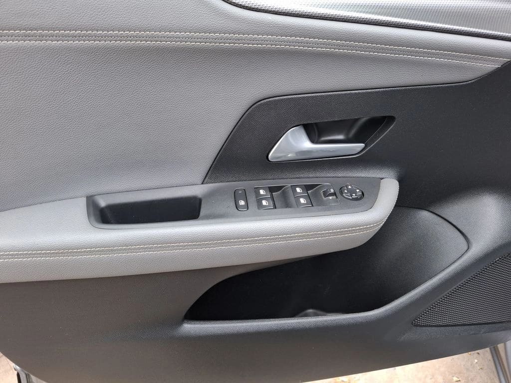 Opel Mokka 1.2t Elegance Mt año 2023