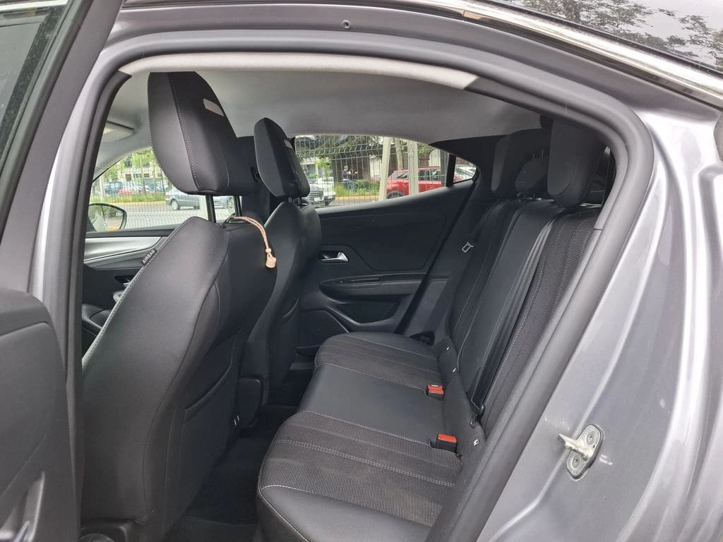 Opel Mokka 1.2t Elegance Mt año 2023