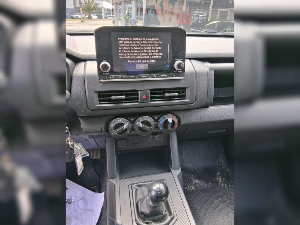 Mitsubishi L200 2.4 Katana Crt Diesel Dob. Cab. 4x4 Mt 4p año 2024