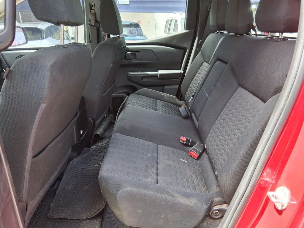 Mitsubishi L200 2.4 Katana Crt Diesel Dob. Cab. 4x4 Mt 4p año 2024