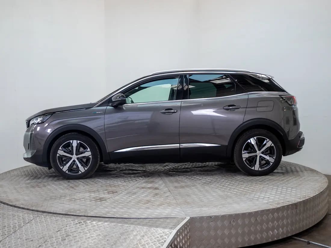 Peugeot 3008 3008 Hybrid 300 4x4 1.6 Aut año 2023