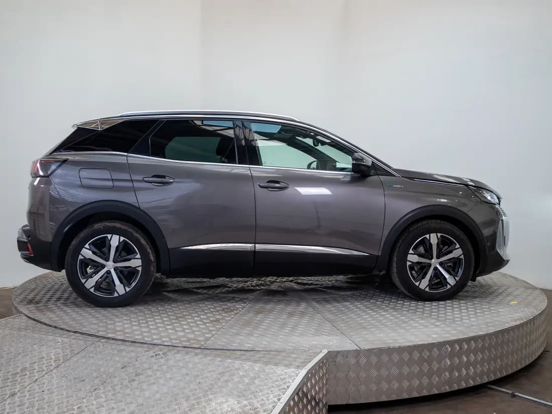 Peugeot 3008 3008 Hybrid 300 4x4 1.6 Aut año 2023