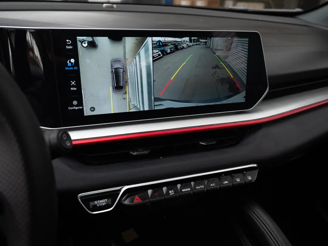 Geely Coolray 1.5 Sport 7dct At año 2025