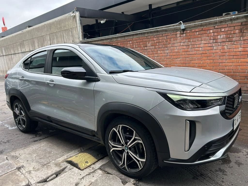 Fiat Fastback 1.0 Impetus 4x2 Cvt At 5p año 2024