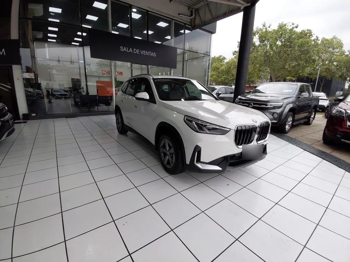 BMW X1 1.5t 18i Dynamic S-Drive 4x2 At 5p año 2025
