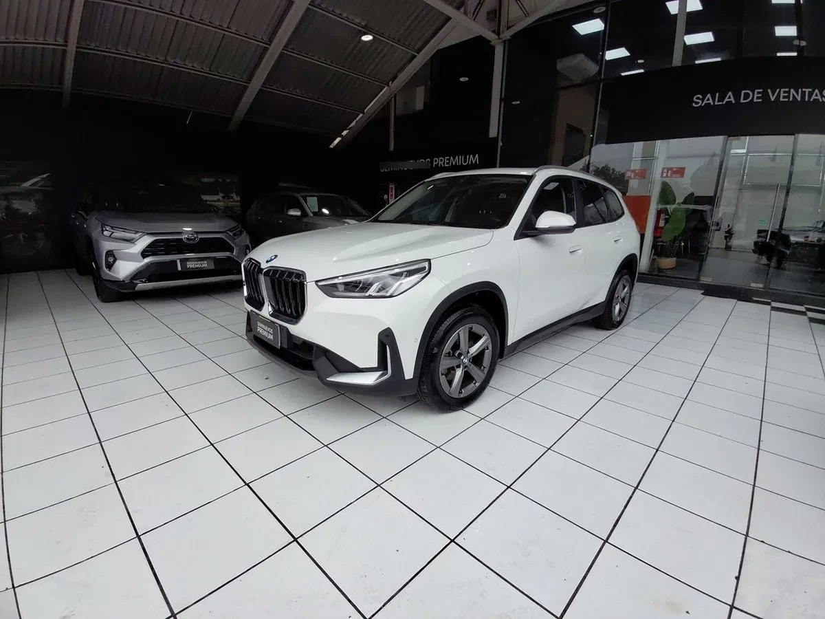 BMW X1 1.5t 18i Dynamic S-Drive 4x2 At 5p año 2025