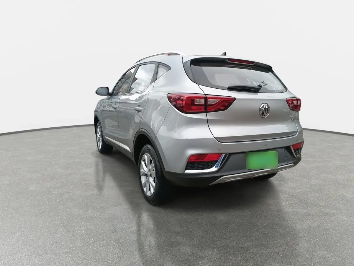 MG Mg Zs 1.5 Std Plus 2wd Mt 5p año 2025