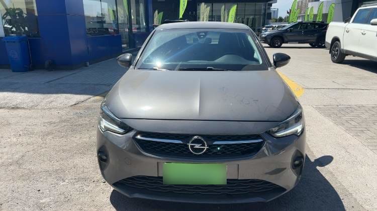 Opel Corsa 1.2t Edition 100hp 4x2 At8 5p año 2021