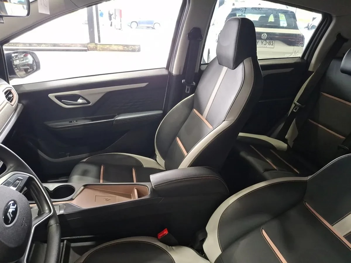 JAC E-Js1 Electrico Luxury 4x2 At 5p año 2025