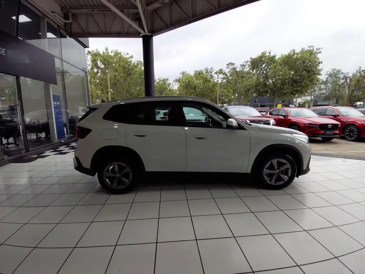 BMW X1 1.5t 18i Dynamic S-Drive 4x2 At 5p año 2025