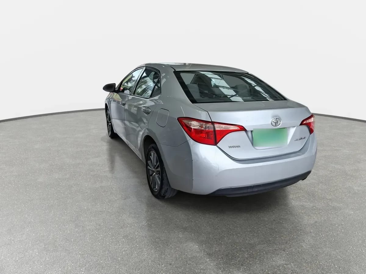 Toyota Corolla 1.8 Gl 4x2 Mt 4p año 2017