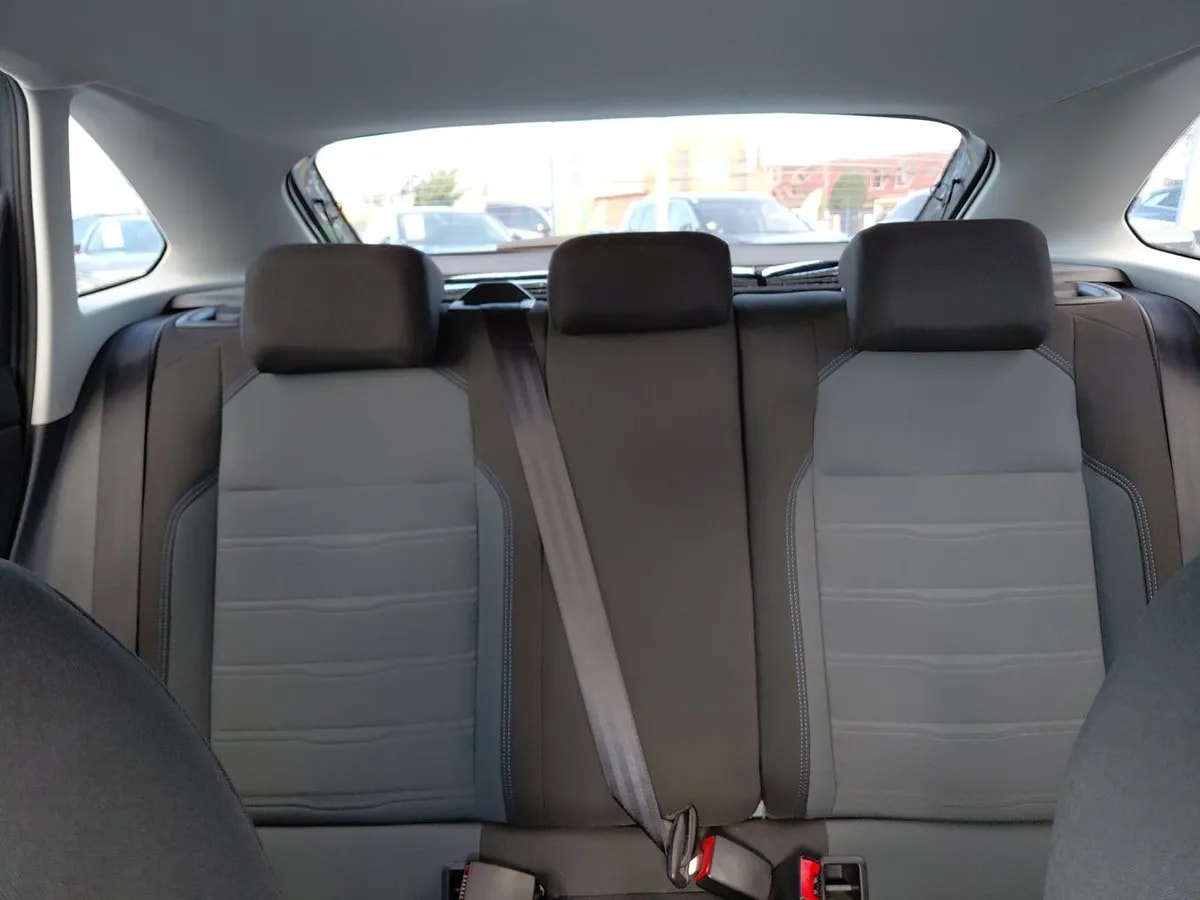 Volkswagen Nivus 1.0 Tsi Comfortline 4x2 At 5p año 2024