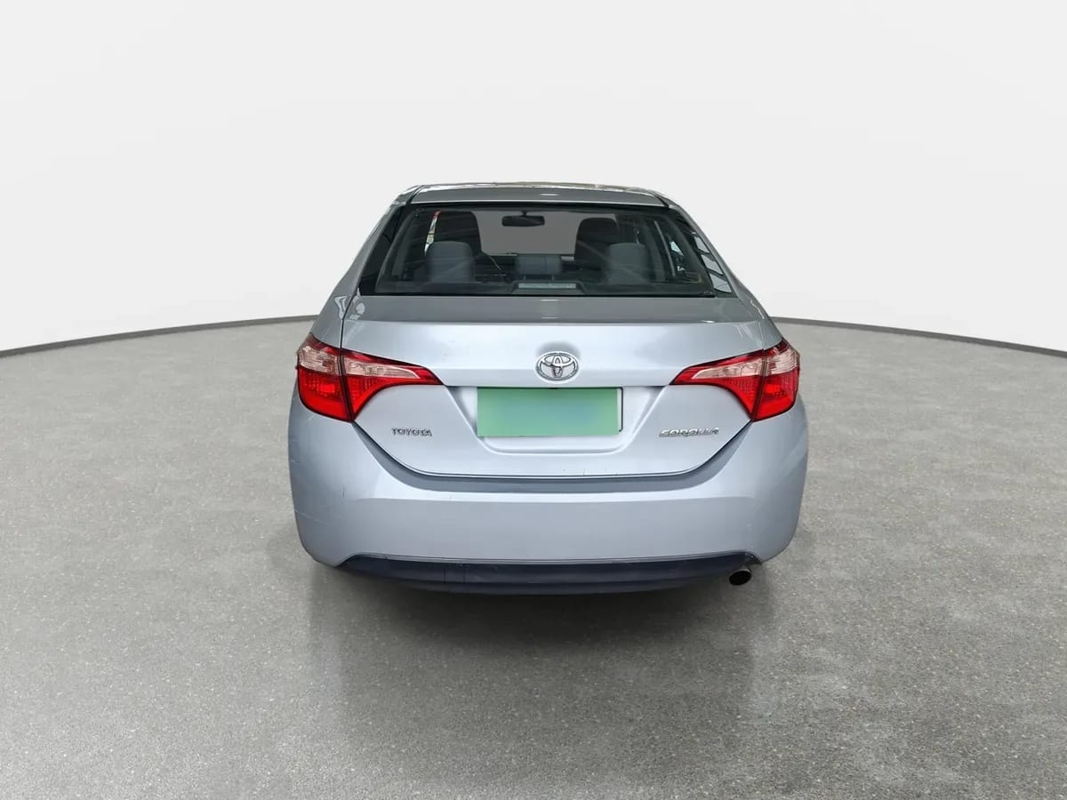 Toyota Corolla 1.8 Gl 4x2 Mt 4p año 2017