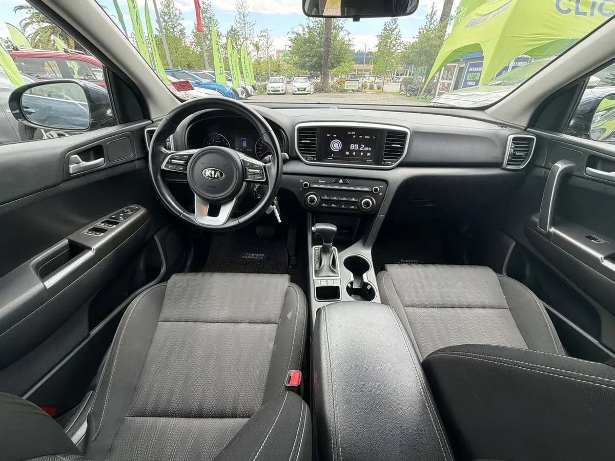 Kia Sportage 2.0 Lx 2wd 6at 5p año 2021