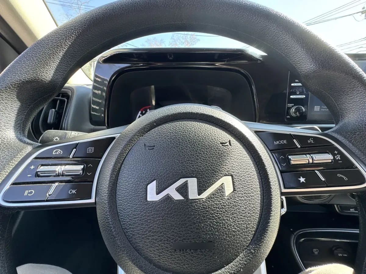 Kia Sonet 1.5 Ex 4x2 Ivt Ri At 5p año 2025