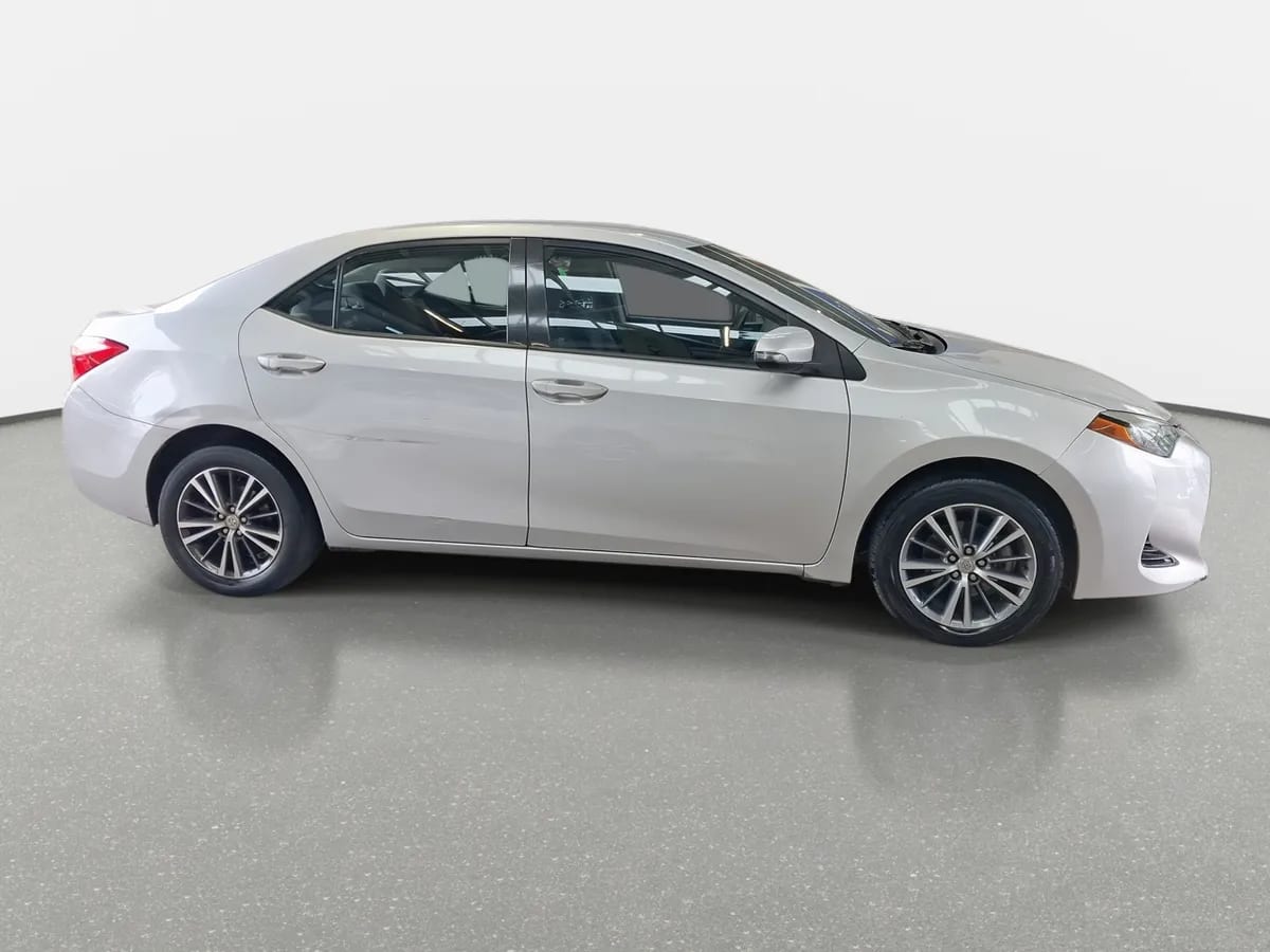 Toyota Corolla 1.8 Gl 4x2 Mt 4p año 2017