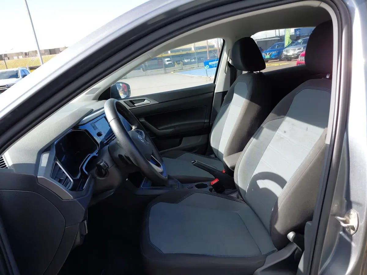 Volkswagen Nivus 1.0 Tsi Comfortline 4x2 At 5p año 2024